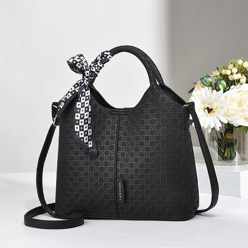 Fashionable Ladies Handbag With A Spacious And Elegant Design